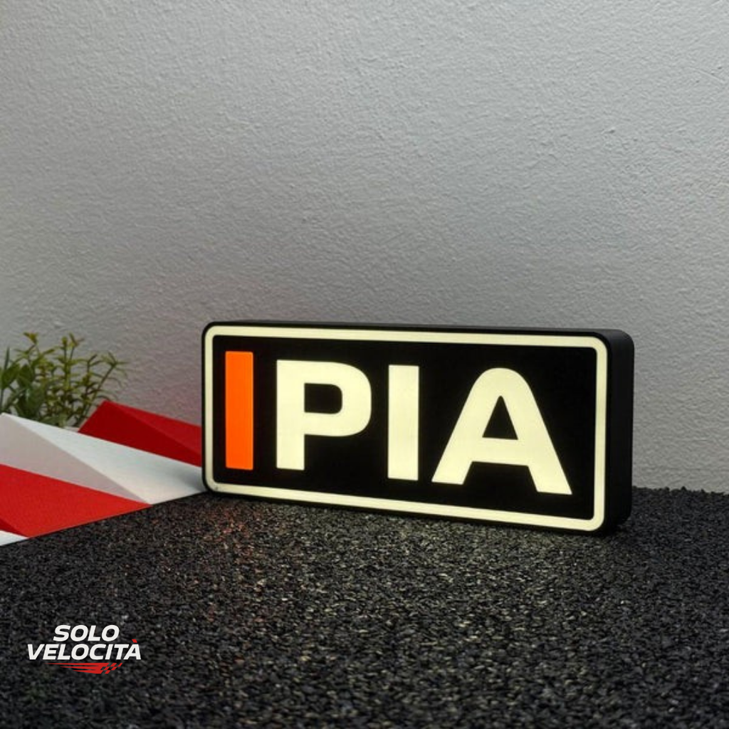 Formula 1 Piastri – PIA LED Gece Lambası